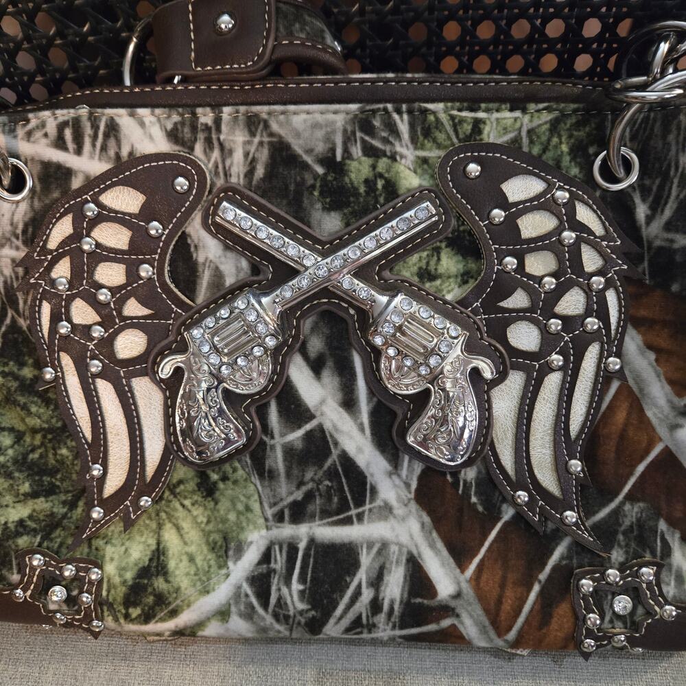 BHW Western-style camouflage concealed carry handbag - Picture 10 of 10